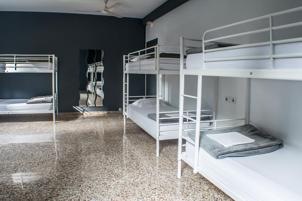 Quart Youth Hostel & Apartments Valência Quarto foto